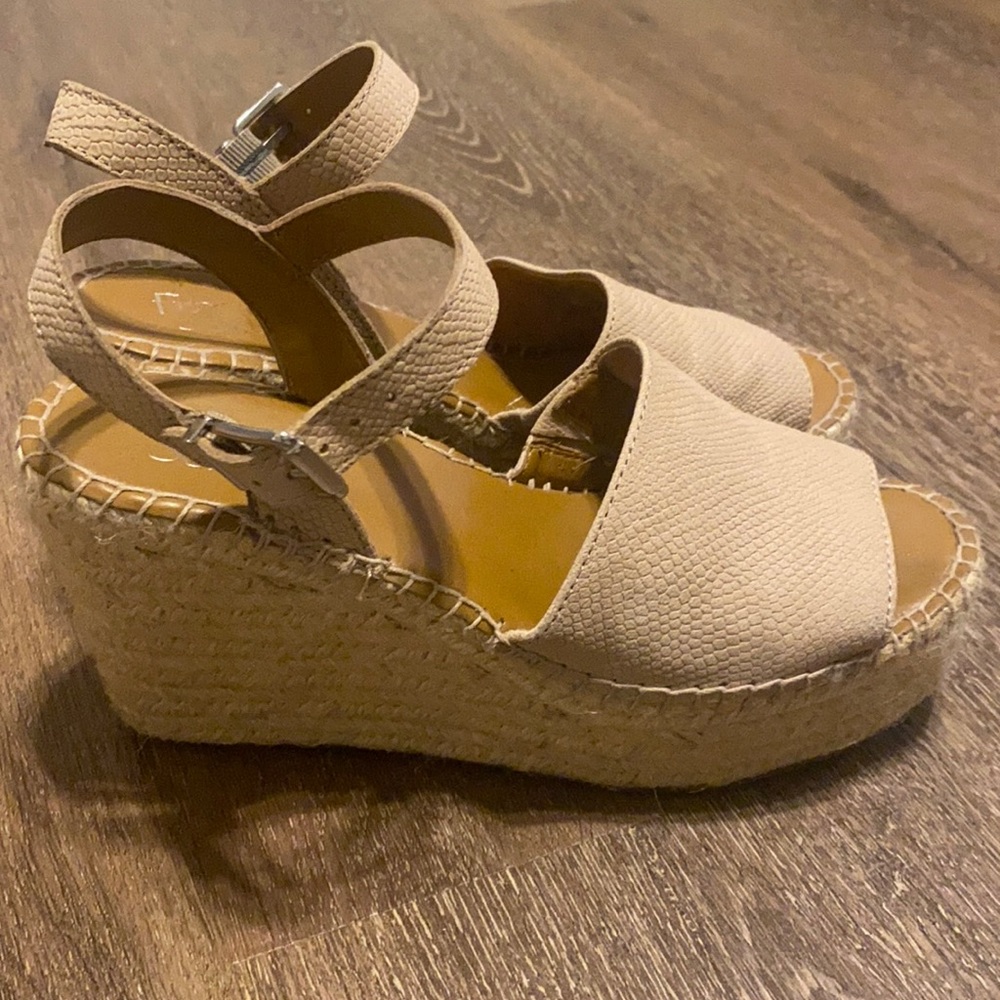 Franco Sarto wedges